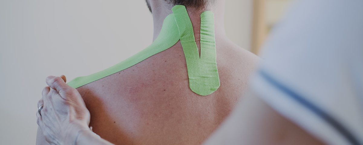 Physiotherapie kann bei Schwindel der Halswirbelsaeule helfen